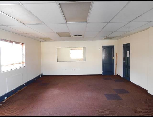 90M² OFFICE TO LET IN ALLEN'S NEK